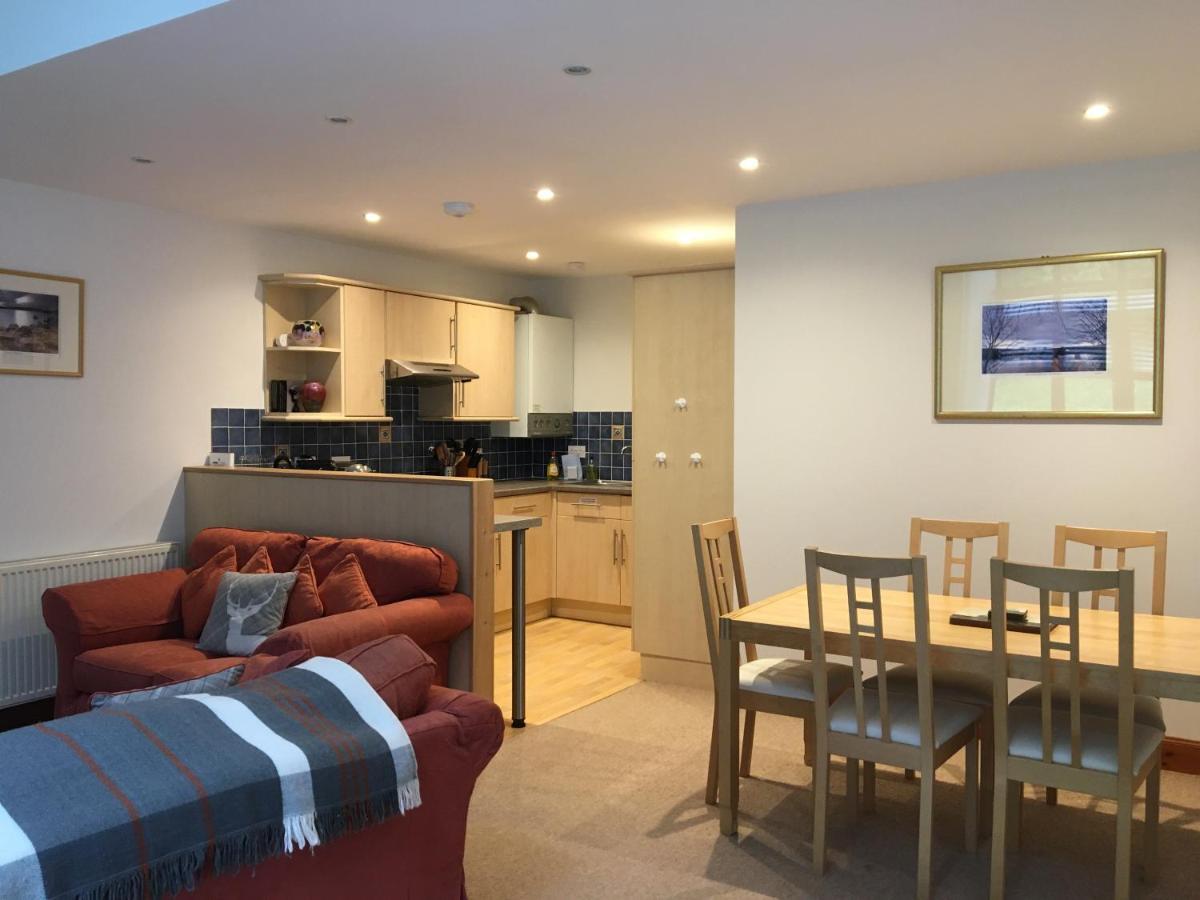 Lairds And Keepers Apartments Dunkeld Bagian luar foto
