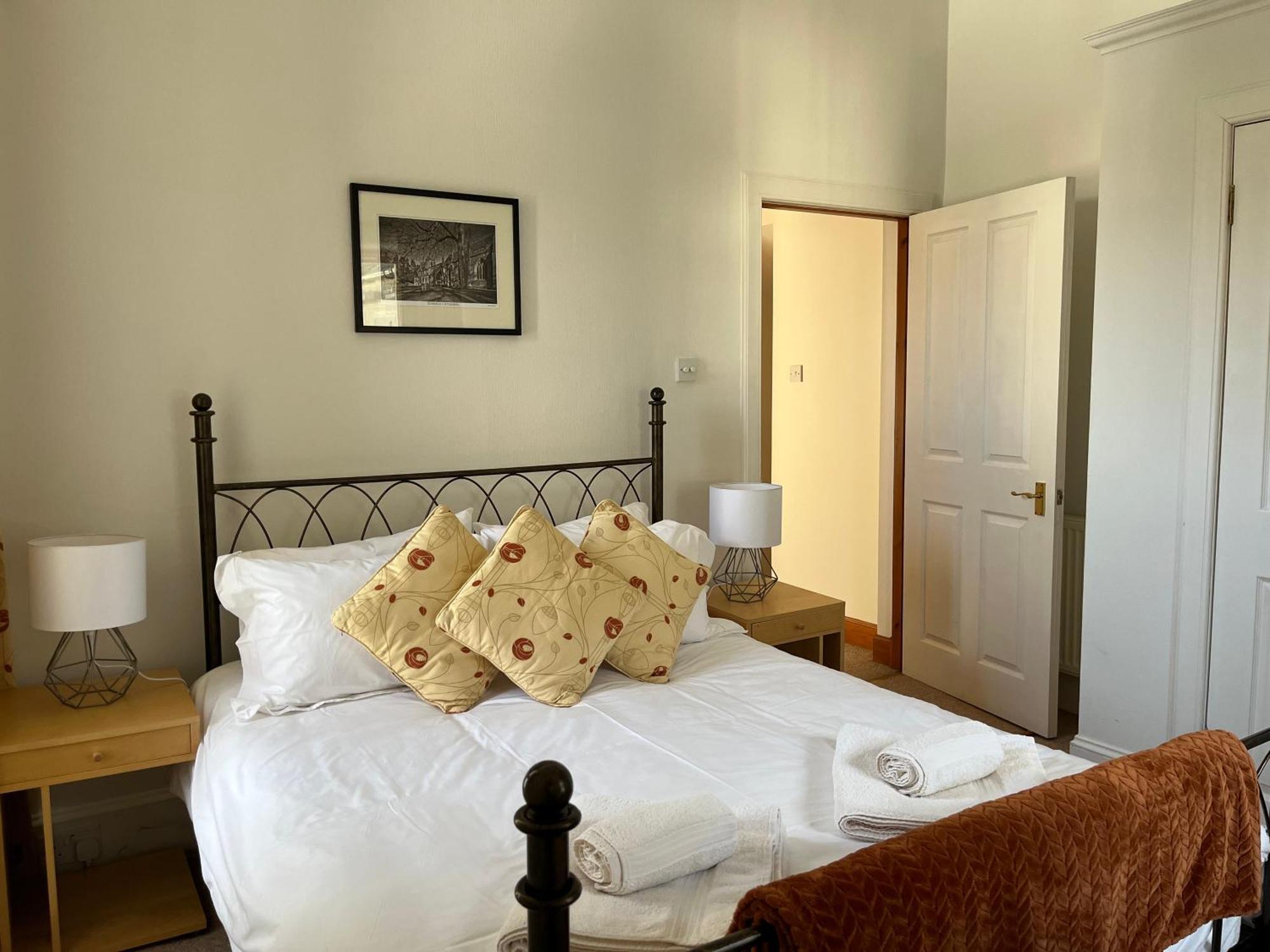 Lairds And Keepers Apartments Dunkeld Bagian luar foto